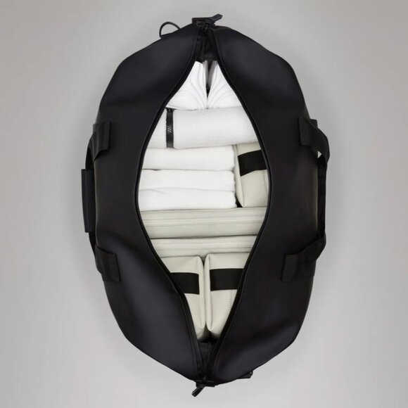 RAINS HILO WEEKEND BAG W3 in GREEN - ONE SIZE - Picture 3 of 7